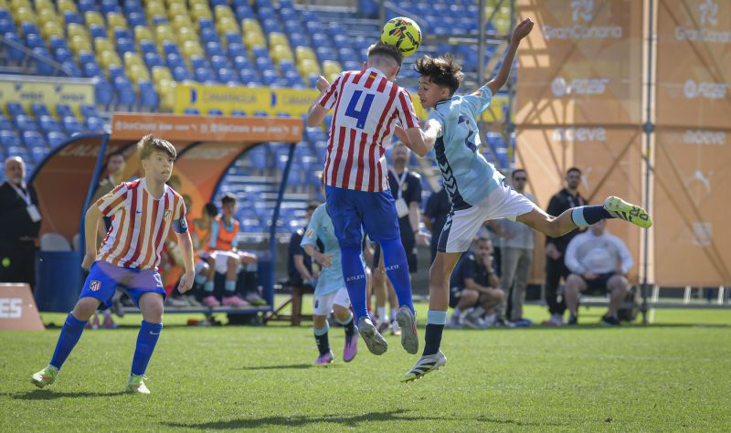 Fotos: La UD termina la fase previa con un meritorio empate ante el Atlético