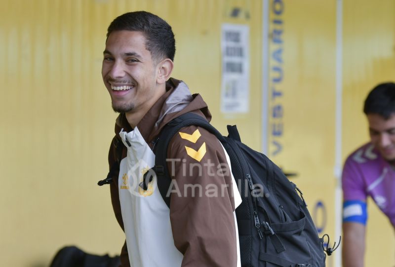 Antonio Hernández jugará hasta el final de temporada en Segunda RFEF con el Coria