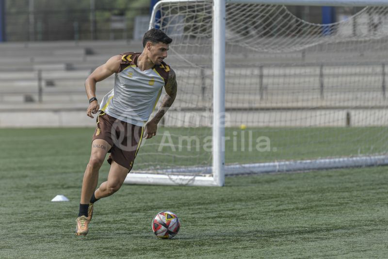 Fotos: El filial pone su periscopio en un rival con el que no se ha cruzado