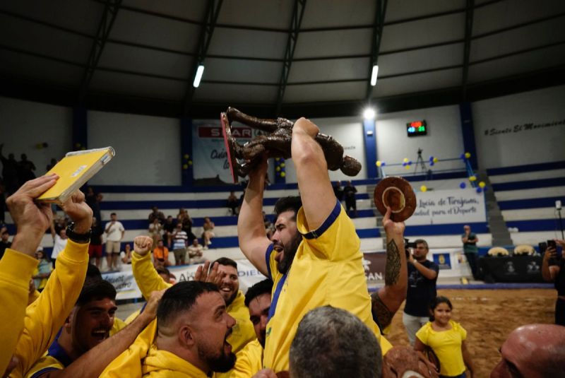 El Castillo logra el título de lucha corrida de Segunda categoría