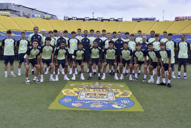 El juvenil B se pone en marcha con el técnico Chésari Sosa