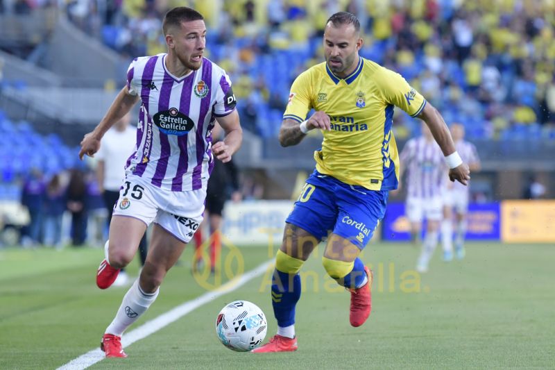 2-1: Las Palmas sigue pedaleando en su fortaleza del Gran Canaria