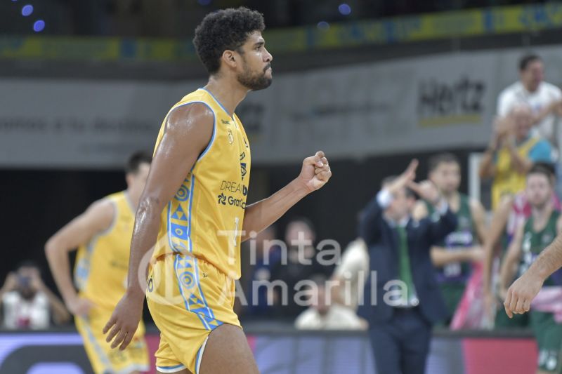 El Gran Canaria comunica la marcha de Labeyire