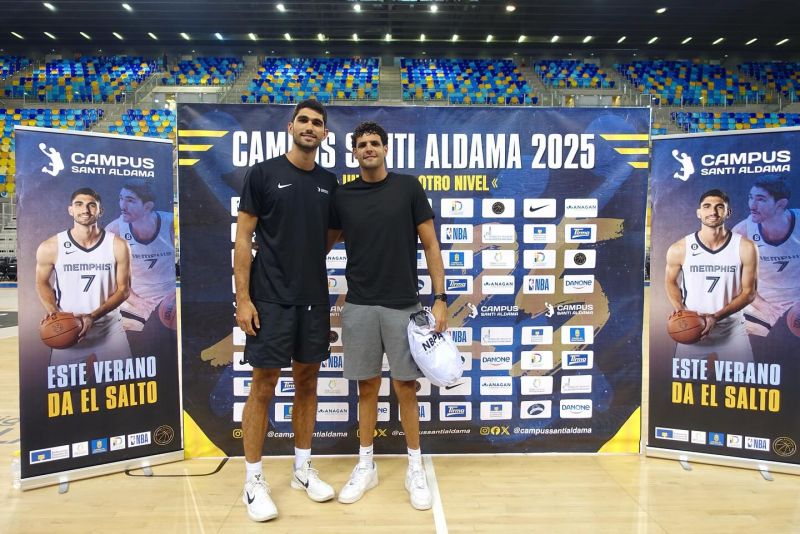 Santi Aldama prolonga su etapa en Memphis