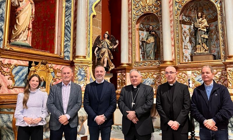 La UD aporta 180.000 euros para la conservación del retablo del Sagrado Corazón en Teror