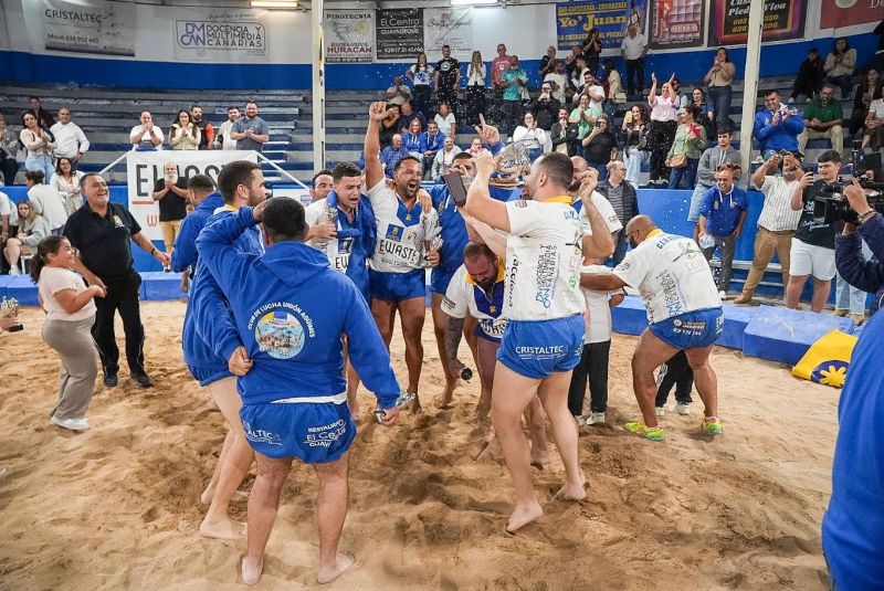 Aitor Lorenzo da el punto de oro al Agüimes en la final de Copa de Segunda (12-11)