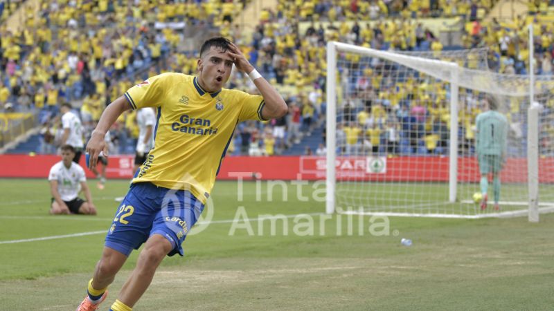 La UD Las Palmas confirma que la temporada ha terminado para Ale García