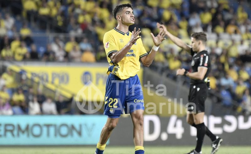 Ale García, baja para los próximos encuentros por rotura fibrilar