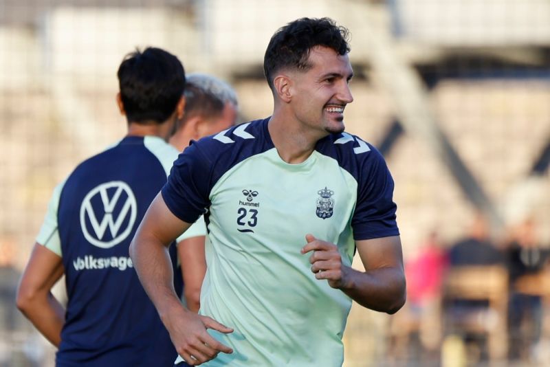 Álex Muñoz admite que el primer trabajo de Martínez es la UD sin balón