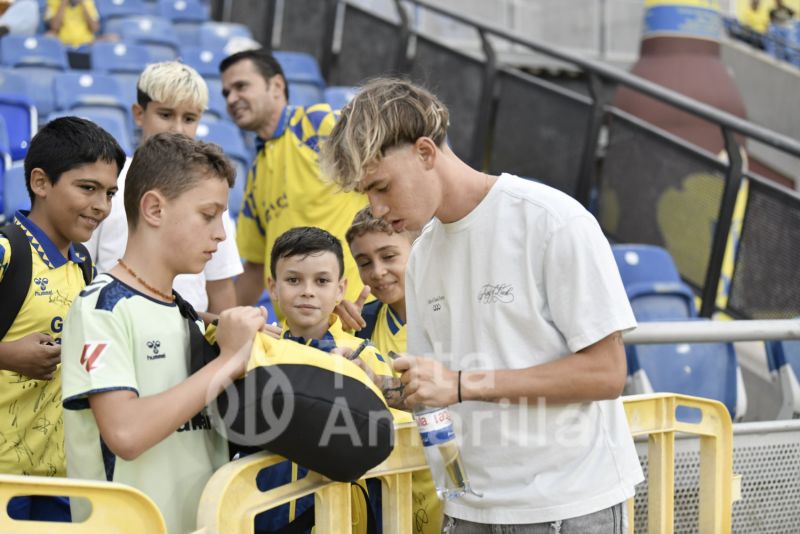 2-1: Iván Gil pinta sus primeras luces en el cielo de Gran Canaria