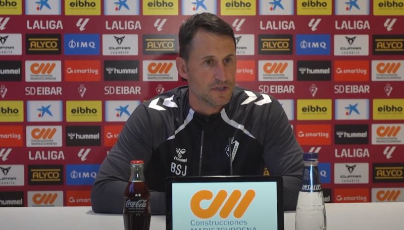 Beñat San José lamenta las bajas de los dos laterales diestros del Éibar