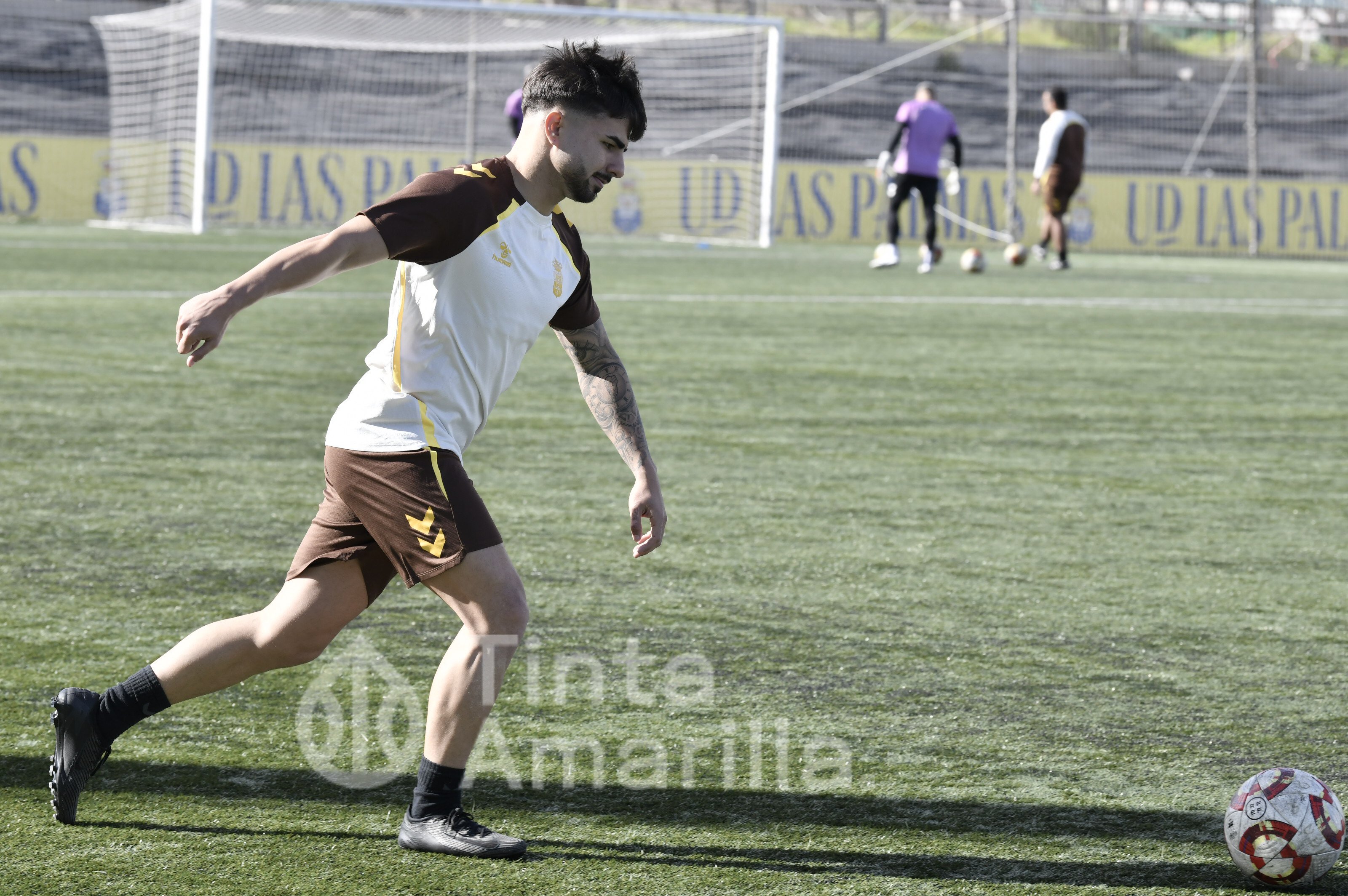 Fotos: Cacho prepara con Las Palmas Atlético el derbi de filiales