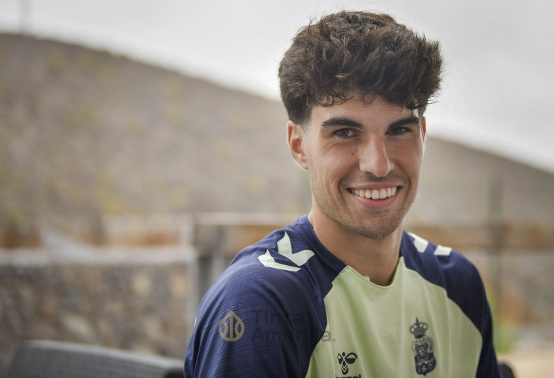 La macedonia futbolística del central Carlos Navarro