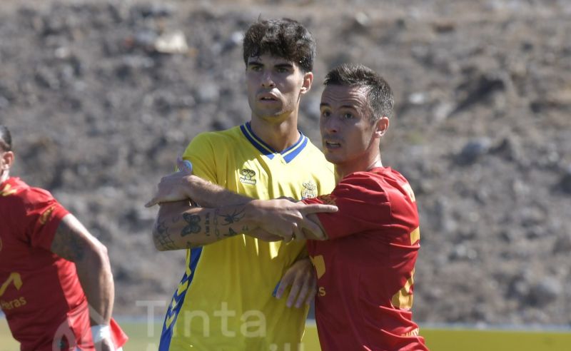 "Me vino bien debutar junto a Juanma", admite Carlos Navarro