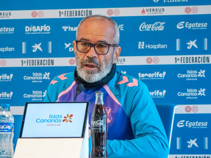 Alvaro Cervera hace cuentas sobre los puntos del ascenso tinerfeño