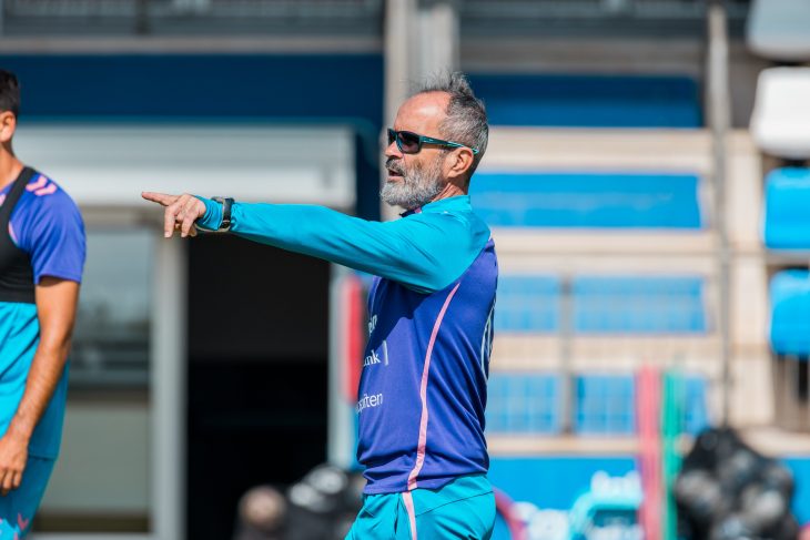 Cervera quiere que Dani Fernández y Sabina se queden con los profesionales