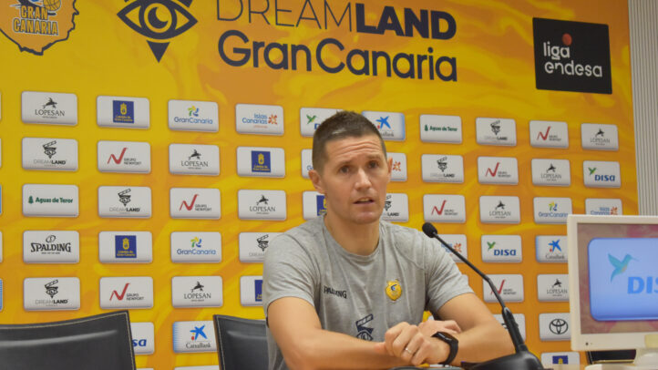 Lakovic aprecia a Slaughter, pero "al primer salto, ya no será amigo"