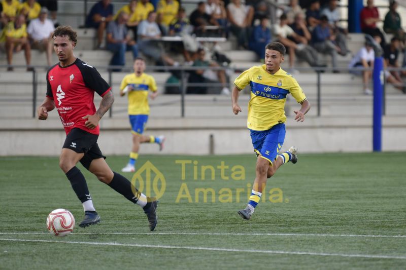 2-2: Las Palmas C y Mensajero igualan en el debut técnico de Iván López