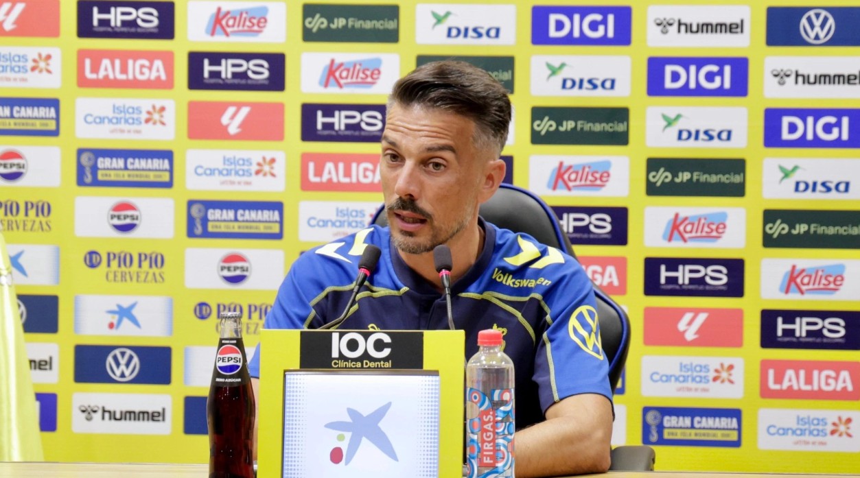 "Hay alternativas para el lateral zurdo y tengo plena confianza en Loiodice"