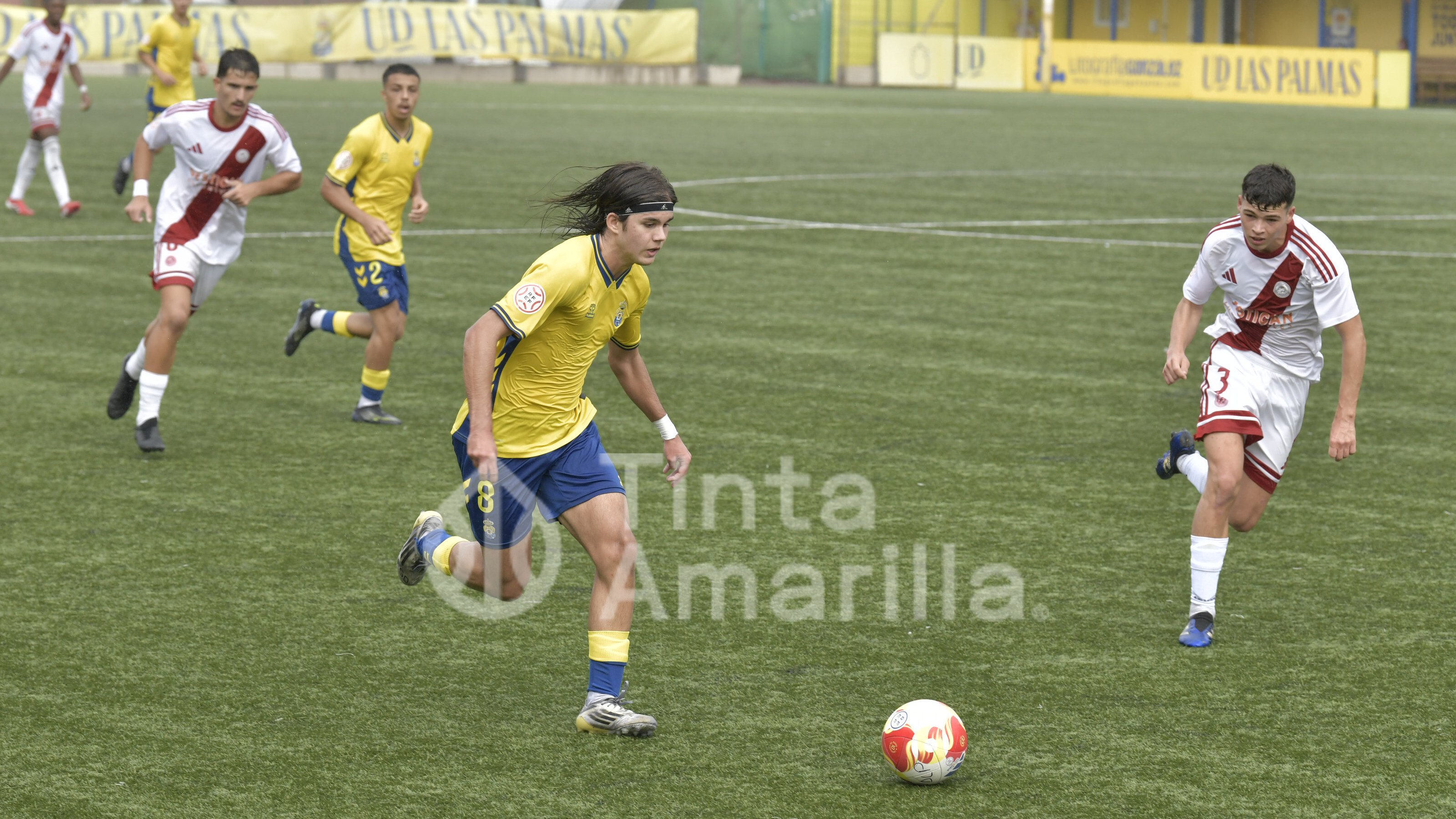 El juvenil de la UD vence y amplía a 5 puntos su renta sobre el Tenerife (3-0)