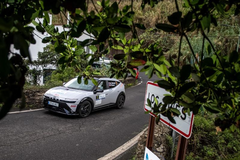La familia Fernández vence en la octava edición del Eco-Rally de Canarias