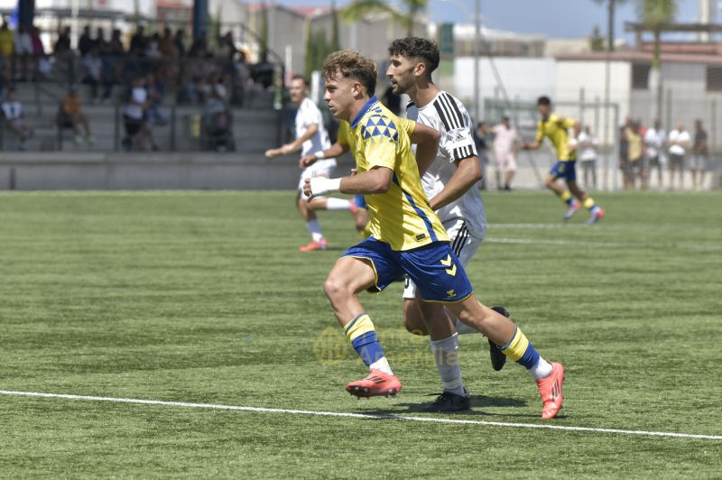 1-1: El filial arranca un valioso empate en Lanzarote