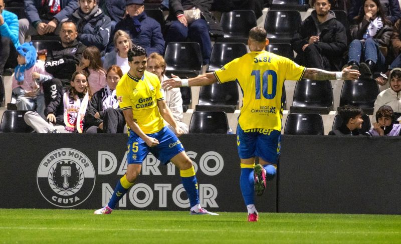 Los ojeadores rivales se preguntan dónde actúa Clemente