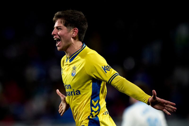 Estanis Pedrola y la primera producción que nace en el banquillo de la UD