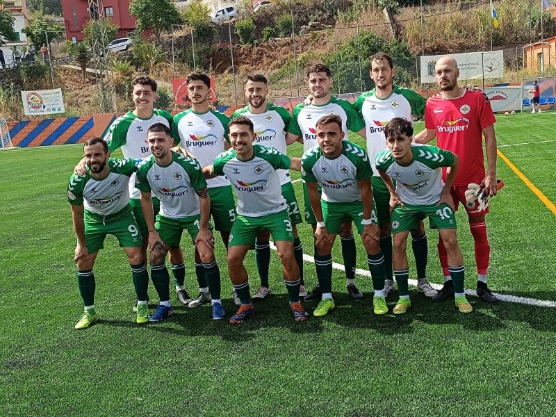 Goleada 4-0 del Villa y disgusto 0-2 del Arucas