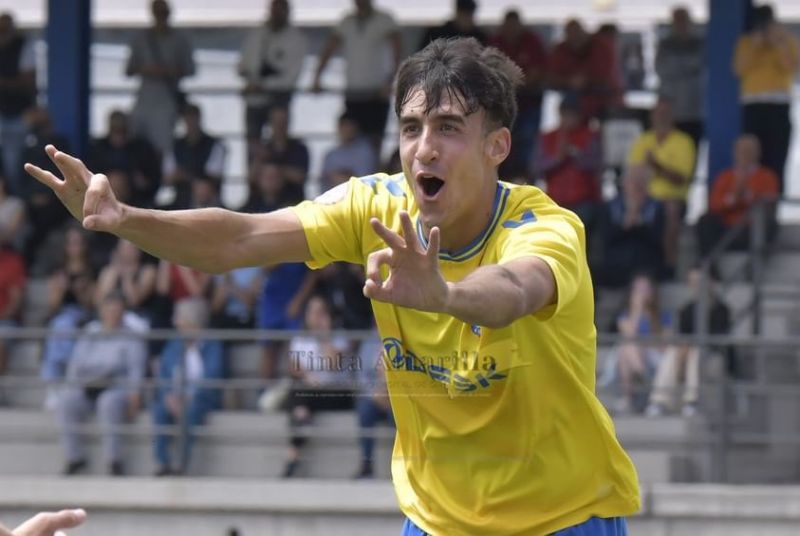 Tanteo berciano a Pau, Strand Larsen, Baena, Benito del Valle, ...