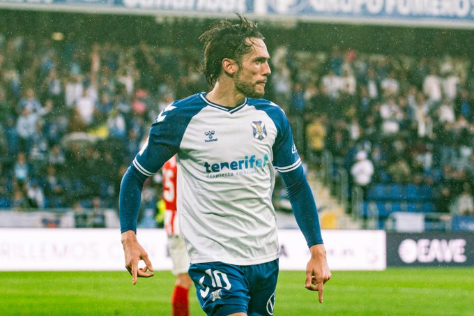 El Tenerife confirma la marcha de Alex Corredera