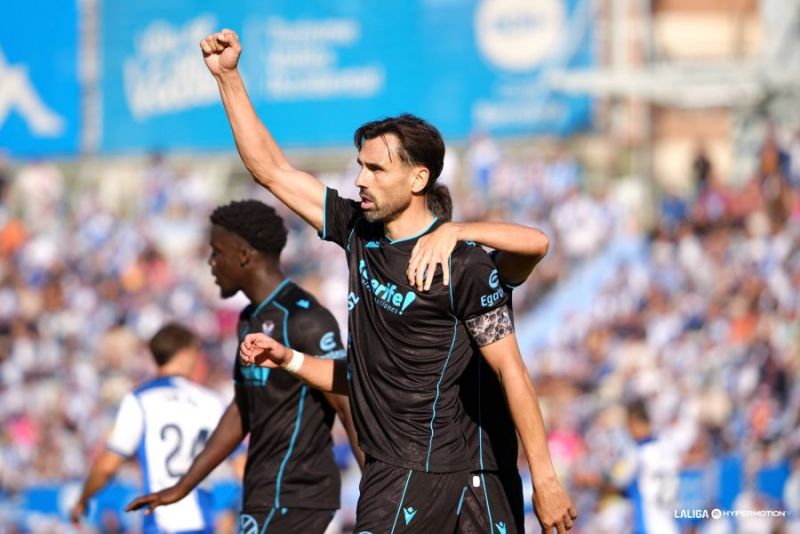 1-1: Enric Gallego vuelve a rescatar al Tenerife