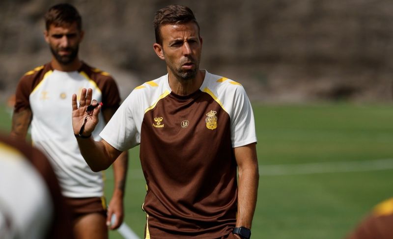 Luis García afirma que la portería está cubierta con todos los perfiles