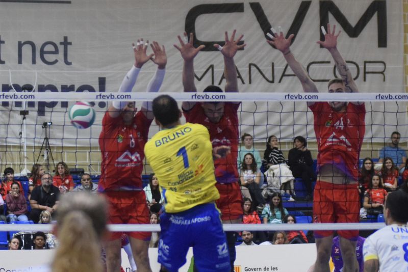 3-0: El Guaguas pierde y cede el liderato al Manacor