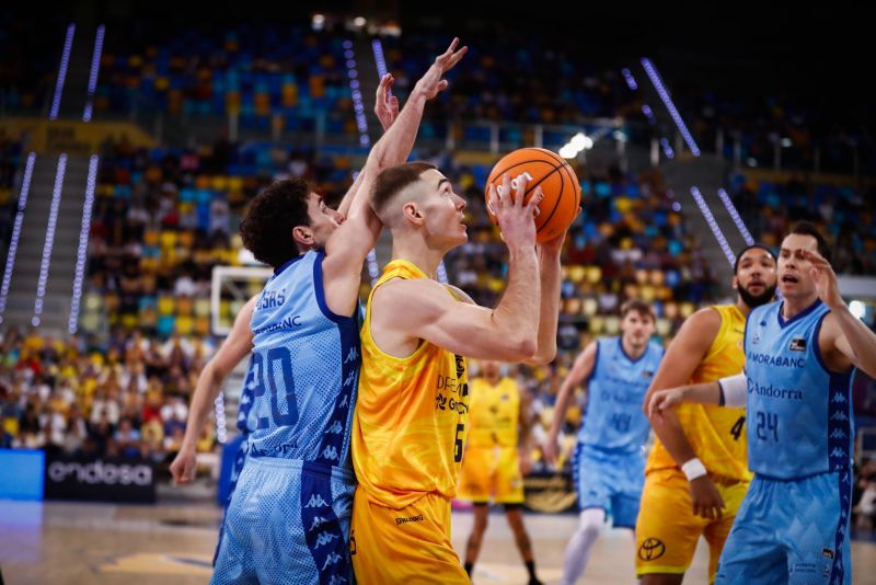 94-106: El Granca da otro disgusto como aperitivo de la Copa