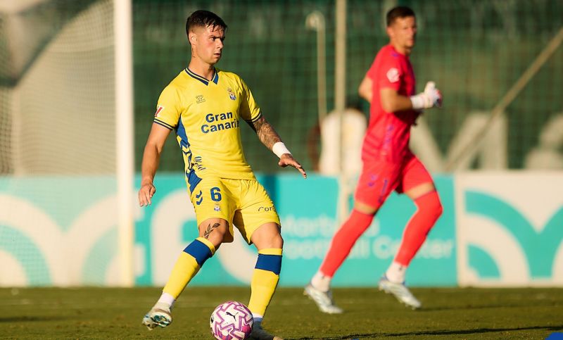 2-0: La UD estropea en un minuto aciago su test más exigente