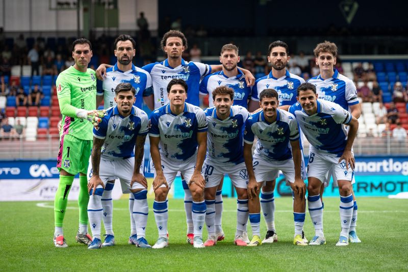 1-3: El Tenerife regresa a la Segunda División pisando fuerte