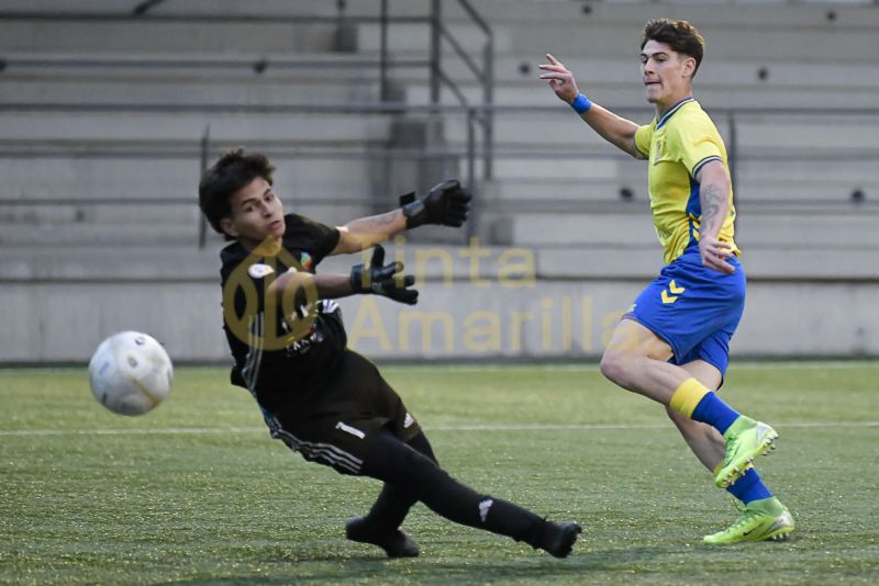 Fotos: El juvenil B de la UD Las Palmas logra su vigésima victoria
