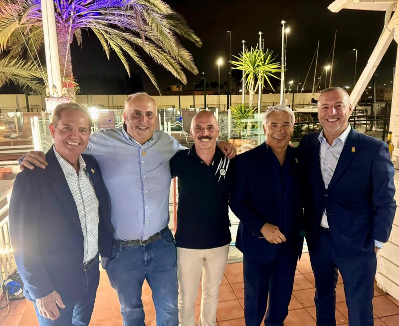 Reconocimiento a Patricio Viñayo tras 20 años de servicios a la UD