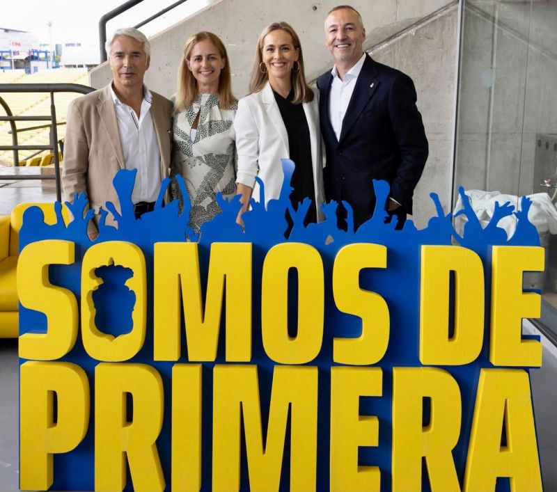 Reconocimiento a Patricio Viñayo tras 20 años de servicios a la UD