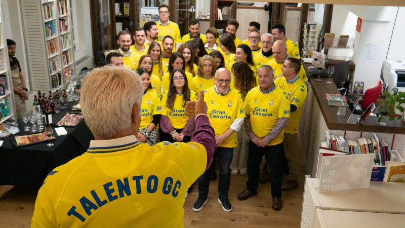 Reconocimiento a Patricio Viñayo tras 20 años de servicios a la UD