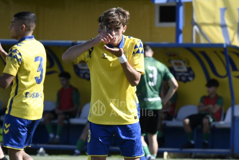 Fotos: El juvenil de la UD golea y ya se centra en el Elche