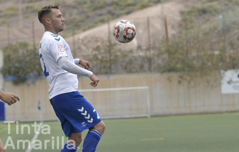 El grupo canario de Tercera cerró la primera vuelta con dupla en el liderato