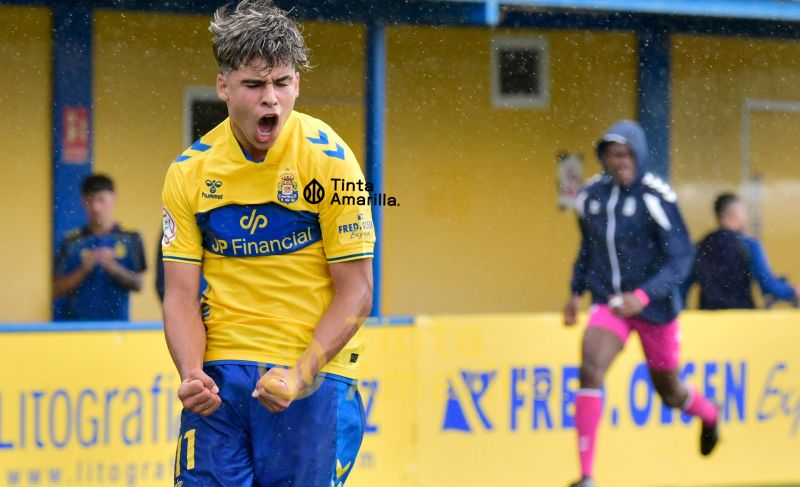 Fotos: Un gol de Jorge Cruz da el triunfo al juvenil de la UD Las Palmas (1-0)