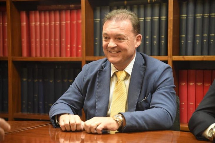 Garrido está deseando que le compren las acciones del CD Tenerife