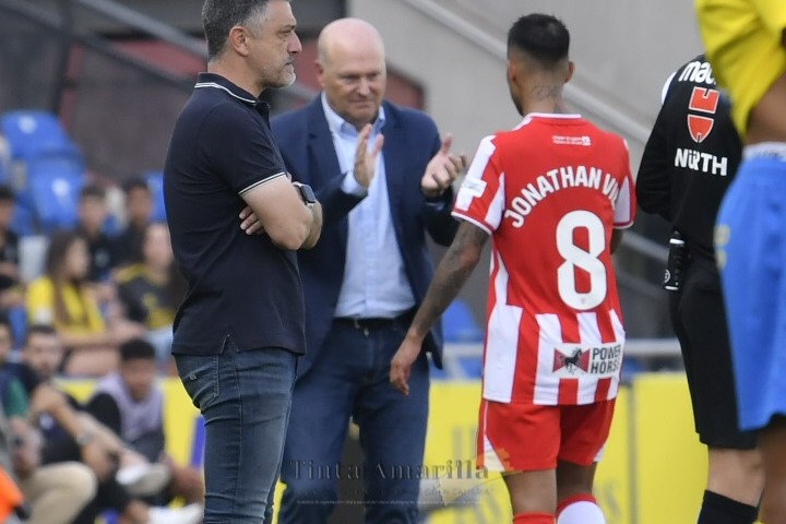 Jonathan Viera sella su tercer destino de 2024