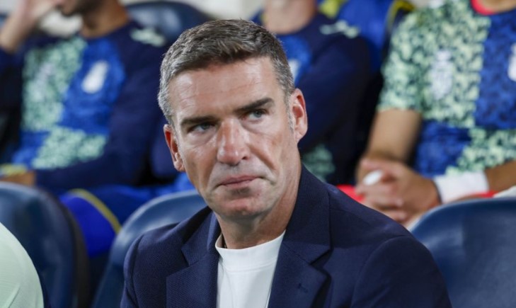 El Real Oviedo no aguanta más a Luis Carrión