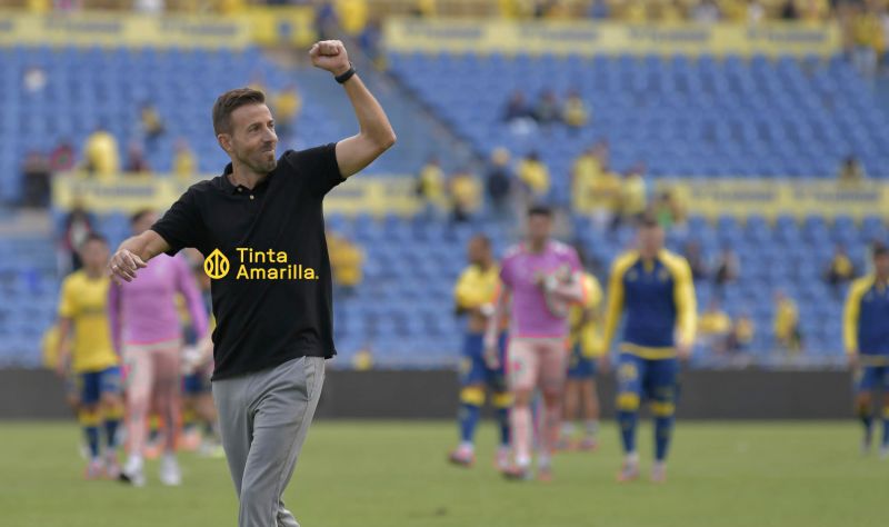 Los tres semáforos en verde de Luis García: El bloque, la solidez y la ilusión