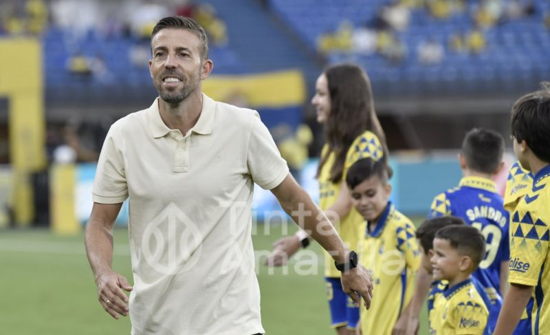 "La juventud es un defecto que se cura con los años"