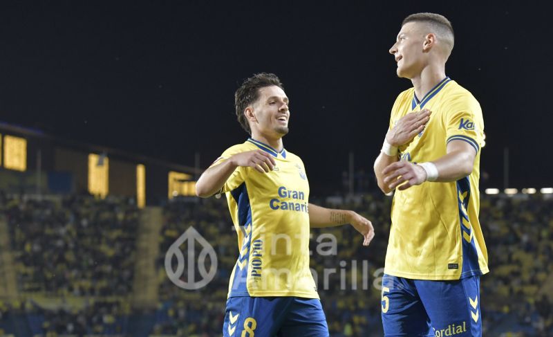 Se mantiene el liderato tricéfalo de la Segunda División